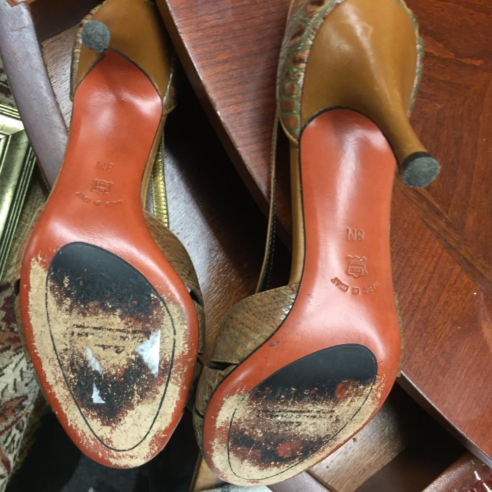 Donald J Pliner "Couture"  Ladies Shoes  Pre-owned - Picture 4 of 7